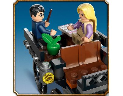 LEGO® Harry Potter™ 76400 Bradavice: Kočár a testrálové
