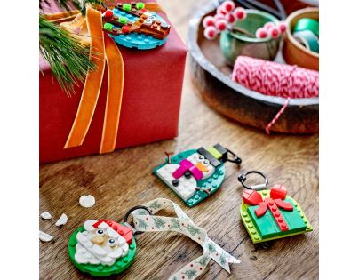 LEGO® Iconic 40744 Sada vánočních ozdob