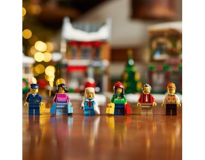 LEGO® Icons 10308 Vánoce na hlavní ulici