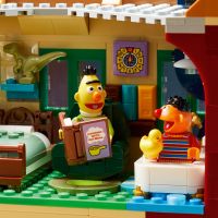 LEGO® Ideas 21324 123 Sesame Street 6