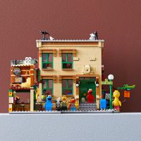 LEGO® Ideas 21324 123 Sesame Street 3
