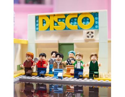 LEGO® Ideas 21339 BTS Dynamite - Poškozený obal