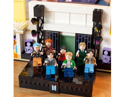 LEGO® Ideas 21339 BTS Dynamite - Poškozený obal