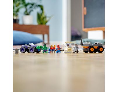 LEGO® Marvel 10782 Hulk vs. Rhino souboj džípů