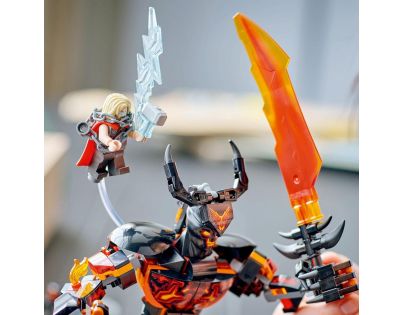 LEGO® Marvel 76289 Sestavitelná figurka: Thor vs. Surtur