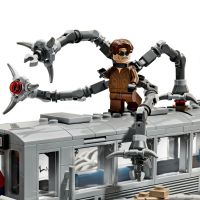 LEGO® Marvel 76321 Spider-Man vs. Doc Ock: Scéna v metru 4
