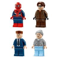 LEGO® Marvel 76321 Spider-Man vs. Doc Ock: Scéna v metru 6