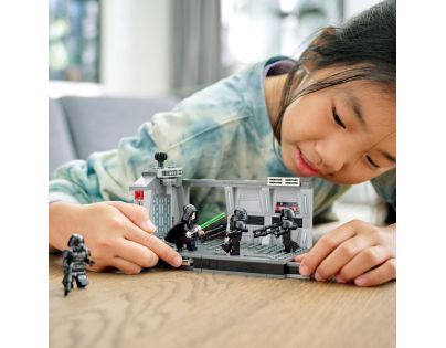 LEGO® Star Wars™ 75324 Útok Dark trooperů