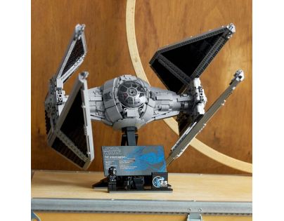 LEGO® Star Wars™ 75382 Stíhačka TIE