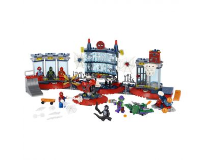 LEGO® Super Heroes Útok na pavoučí doupě