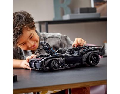LEGO® Technic 42127 Batman Batmobil - Poškozený obal