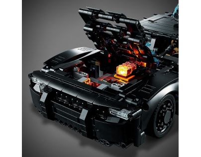 LEGO® Technic 42127 Batman Batmobil - Poškozený obal