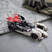 LEGO® Technic 42137 Formule E® Porsche 99X Electric 5
