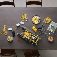 LEGO® Technic 42146 Pásový jeřáb Liebherr LR 13000 4
