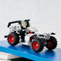 LEGO® Technic 42150 Monster Jam™ Monster Mutt™ Dalmatin 5