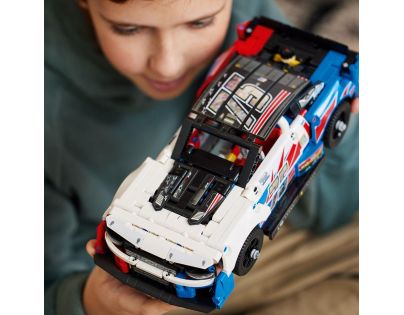 LEGO® Technic 42153 NASCAR® Next Gen Chevrolet Camaro ZL1
