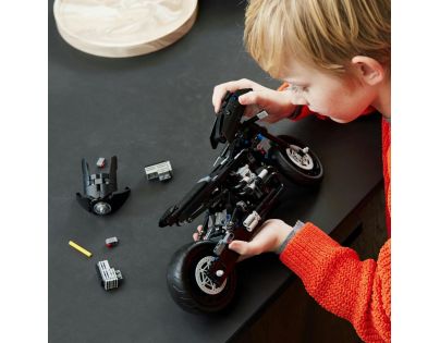 LEGO® Technic 42155 The Batman Batcycle™