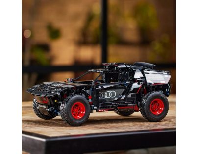 LEGO® Technic 42160 Audi RS Q e-tron