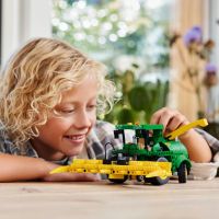 LEGO® Technic 42168 John Deere 9700 Forage Harvester - Poškozený obal 3