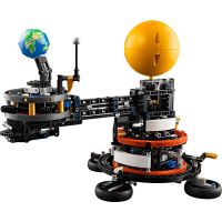 LEGO® Technic 42179 Planeta Země a Měsíc na oběžné dráze - Poškozený obal