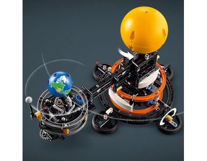 LEGO® Technic 42179 Planeta Země a Měsíc na oběžné dráze - Poškozený obal