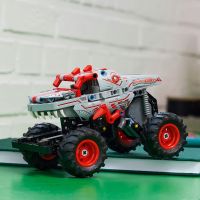 LEGO® Technic 42200 Monster Jam™ ThunderROARus™ s natahovacím motorem 5