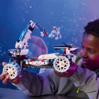 LEGO® Technic 42211 Lunární rover Lunar Outpost™ 5