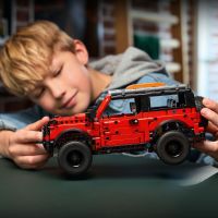 LEGO® Technic 42213 SUV Ford Bronco® 5