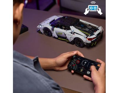 LEGO® Technic 42214 Lamborghini Revuelto