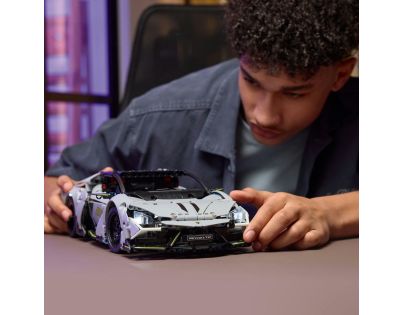 LEGO® Technic 42214 Lamborghini Revuelto