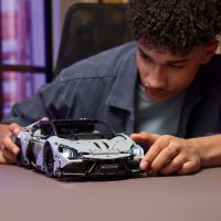 LEGO® Technic 42214 Lamborghini Revuelto 5