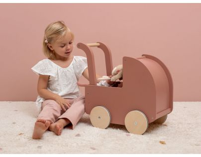 Little Dutch Kočárek pro panenky dřevěný s panenkou Květiny a motýli
