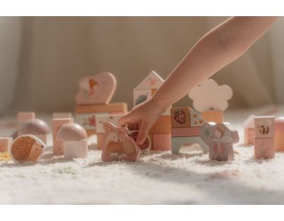 Little Dutch Kostky dřevěné 50 ks v tubě Fairy Garden