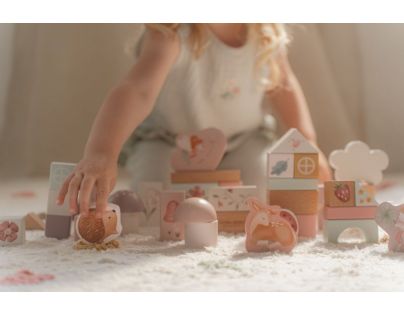 Little Dutch Kostky dřevěné 50 ks v tubě Fairy Garden
