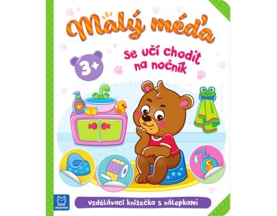 Malý méďa se učí chodit na nočník