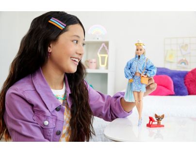 Mattel Barbie Extra Vzorovaná modrá sukně s bundou