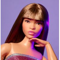 Mattel Barbie Looks brunetka v růžových mini šatech - Poškozený obal 4