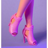 Mattel Barbie Looks brunetka v růžových mini šatech 6
