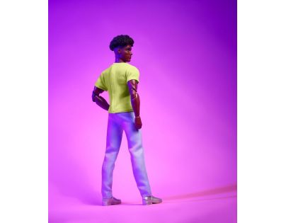 Mattel Barbie Looks Ken s černými kudrnatými vlasy v Y2K outfitu