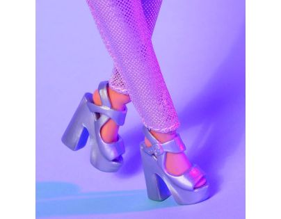 Mattel Barbie Looks s krátkými vlasy v růžovém outfitu - Poškozený obal