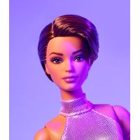 Mattel Barbie Looks s krátkými vlasy v růžovém outfitu 3