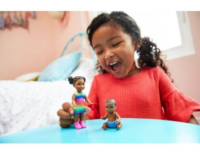 Mattel Barbie malí sourozenci holčička černoška
