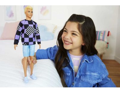 Mattel Barbie model Ken kostkovaná srdce