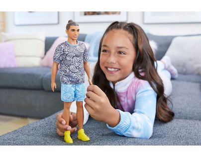 Mattel Barbie Model Ken tričko s kašmírovým vzorem 30 cm