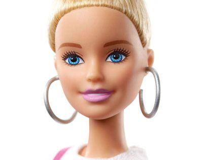 Mattel Barbie modelka 142