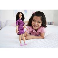 Mattel Barbie modelka černorůžové kostkované šaty 5