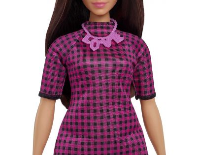 Mattel Barbie modelka kostkované šaty