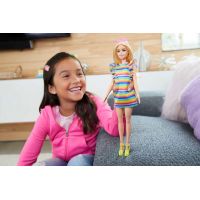 Mattel Barbie Modelka proužkované šaty s volány 29 cm 6