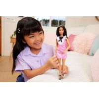 Mattel Barbie modelka Růžové kostkované šaty 5
