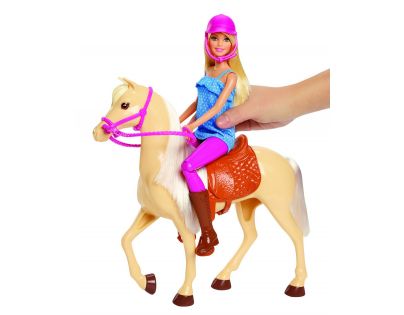 Mattel Barbie panenka s koněm